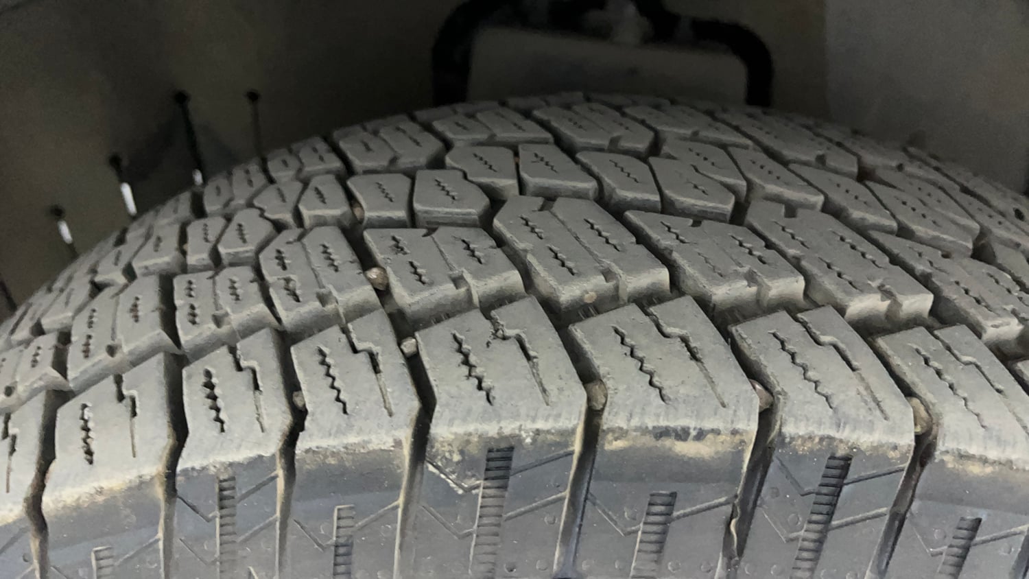 Used 2024 Mahindra Thar LX Hard Top Diesel MT RWD Diesel Manual tyres RIGHT FRONT TYRE TREAD VIEW