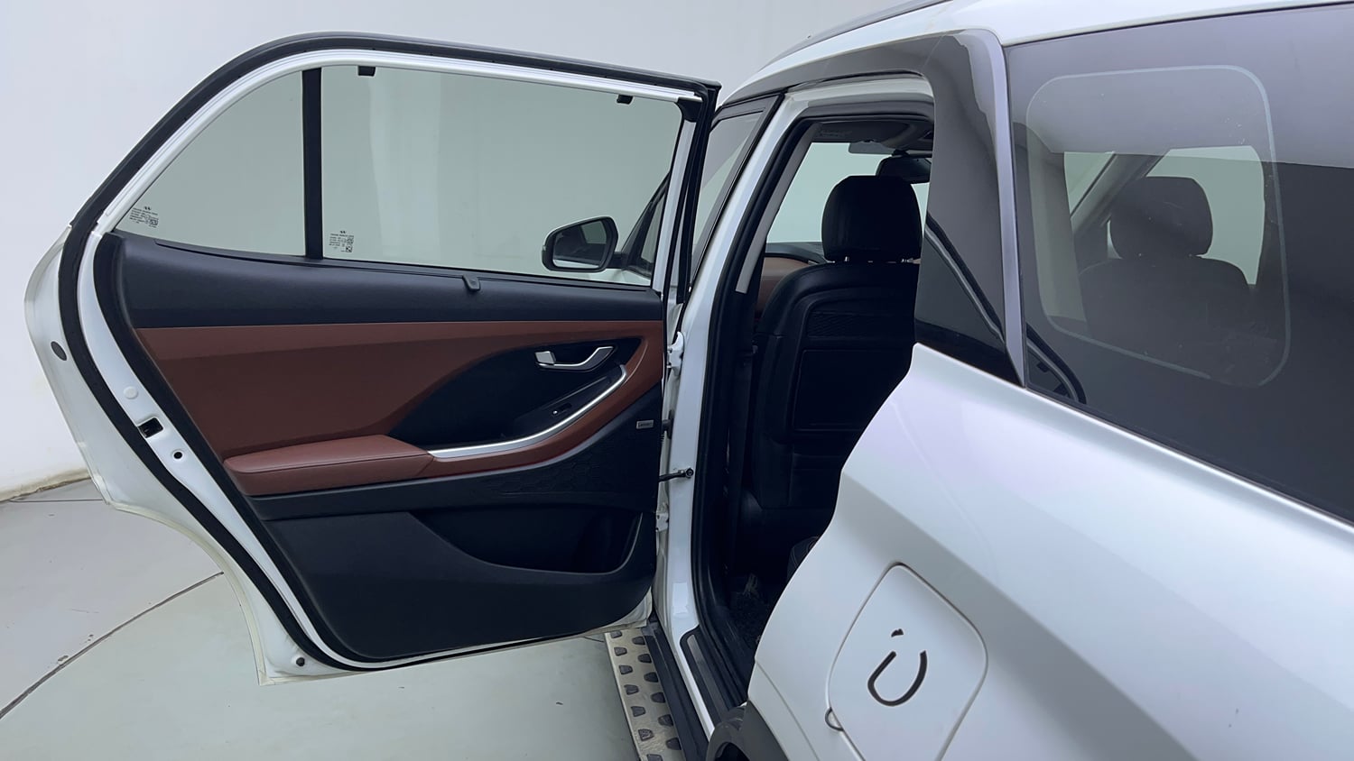 Used 2022 Hyundai Alcazar Platinum (O) 7 Seater 1.5 Diesel AT Diesel Automatic interior LEFT REAR DOOR OPEN VIEW
