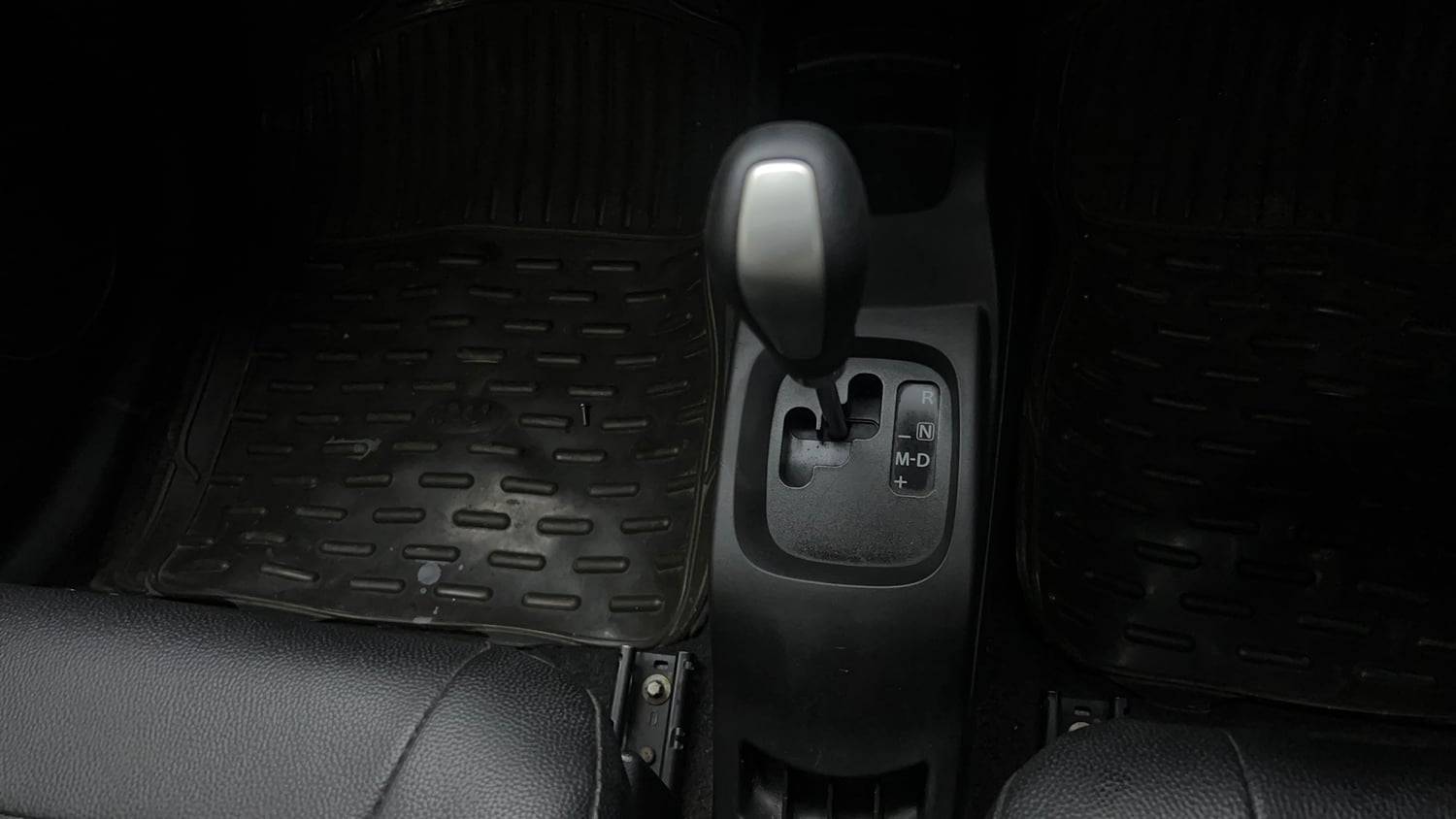 Used 2016 Maruti Suzuki Wagon R 1.0 VXI AMT Petrol Automatic interior GEAR  KNOB VIEW