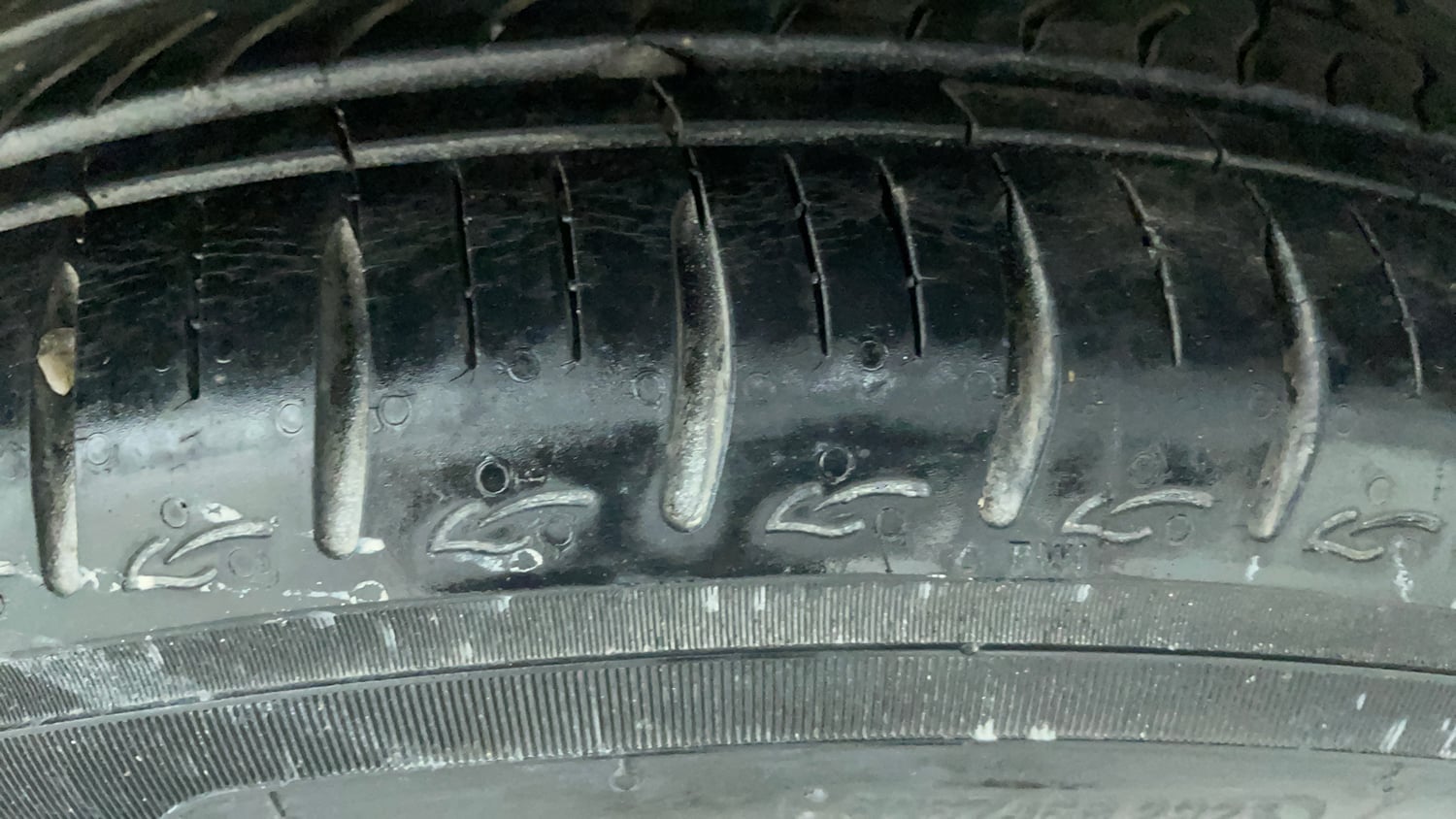 Used 2023 Hyundai Grand i10 Nios Sportz 1.2 Kappa AMT Petrol Automatic tyres RIGHT REAR TYRE TREAD VIEW
