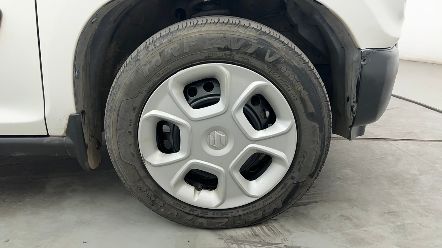 Used 2023 Maruti Suzuki S-Presso VXi Petrol Manual tyres RIGHT FRONT TYRE RIM VIEW