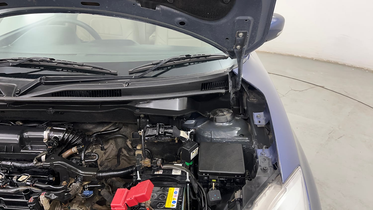 Used 2018 Maruti Suzuki Dzire VXi Petrol Manual engine ENGINE LEFT SIDE HINGE & APRON VIEW