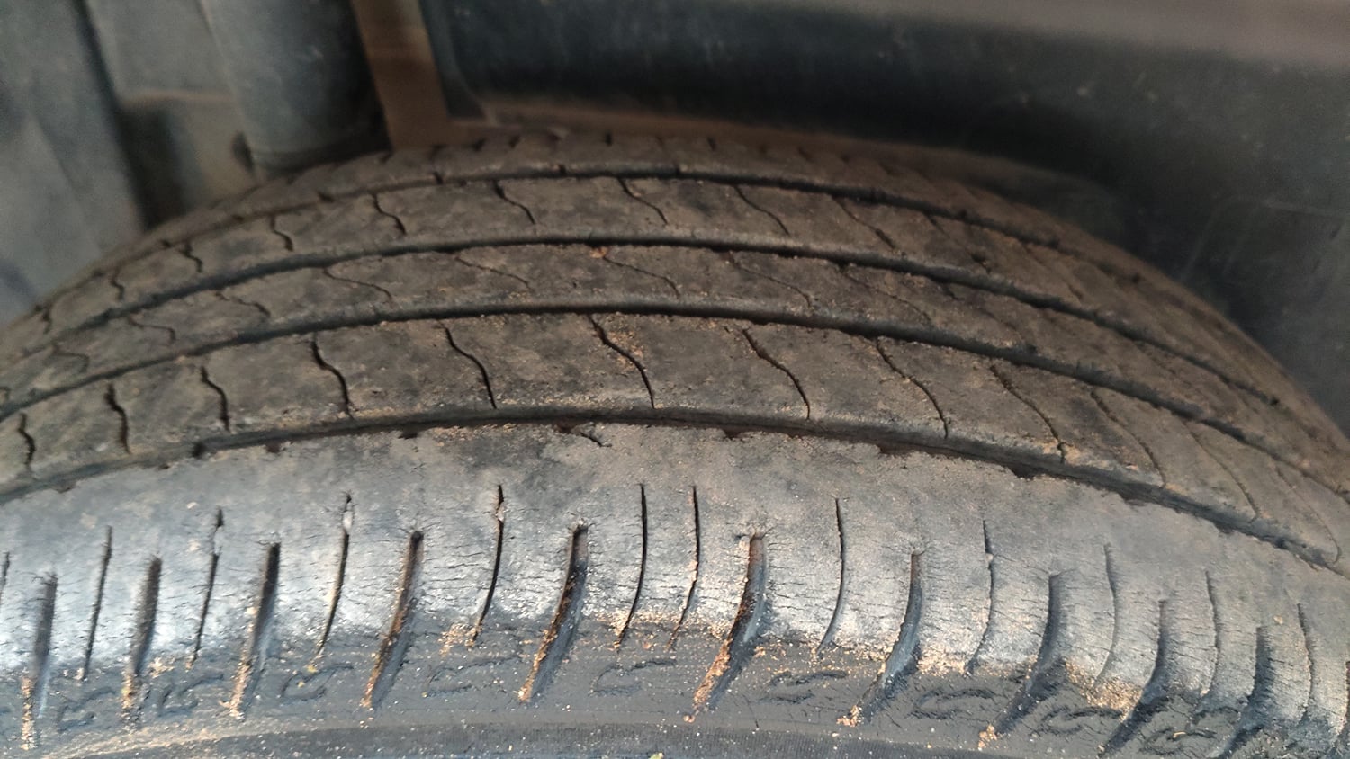 Used 2021 Toyota Urban Cruiser Mid Grade MT Petrol Manual tyres RIGHT REAR TYRE TREAD VIEW