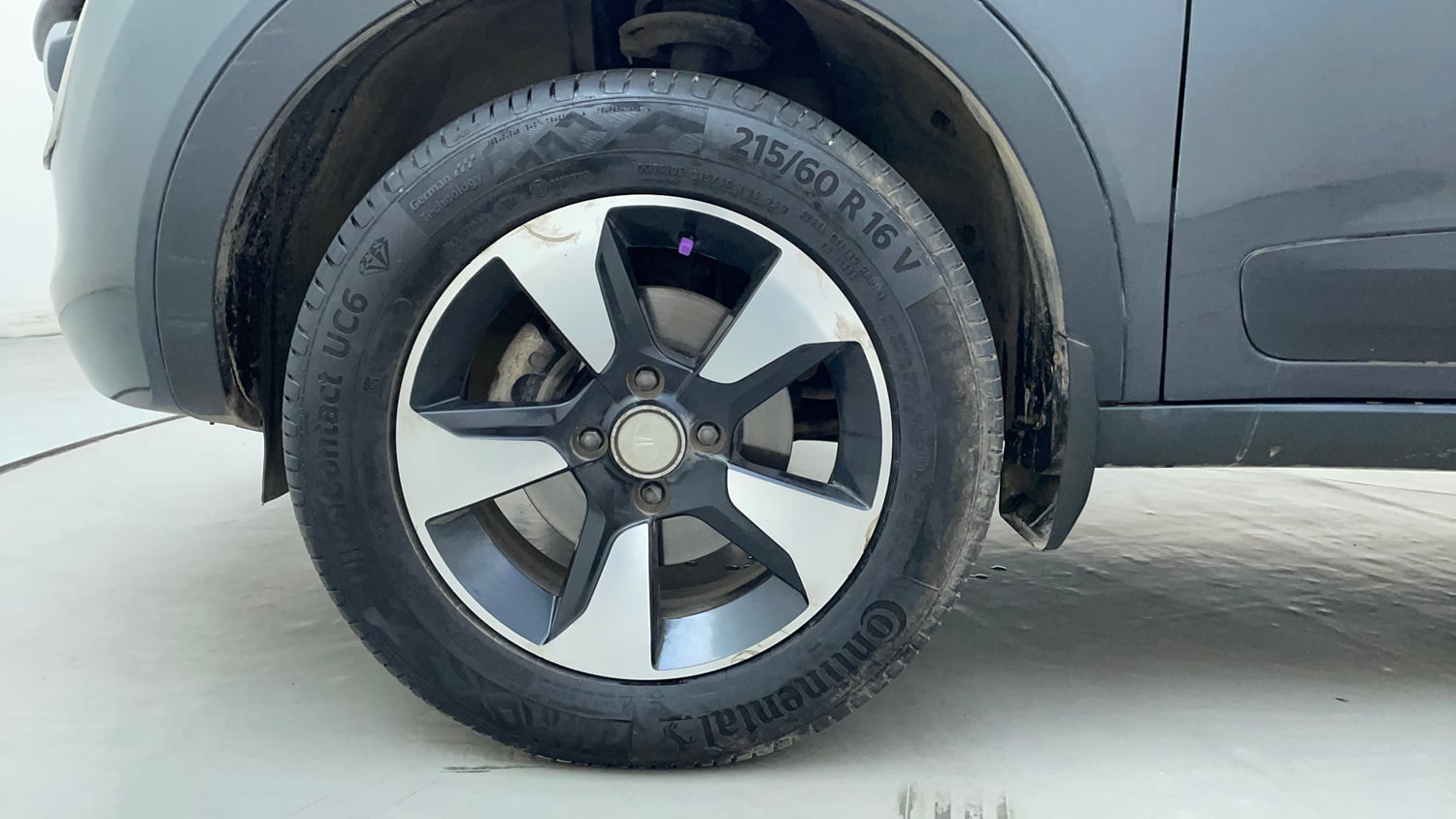 Used 2019 Tata Nexon XZ Plus Diesel Diesel Manual tyres LEFT FRONT TYRE RIM VIEW