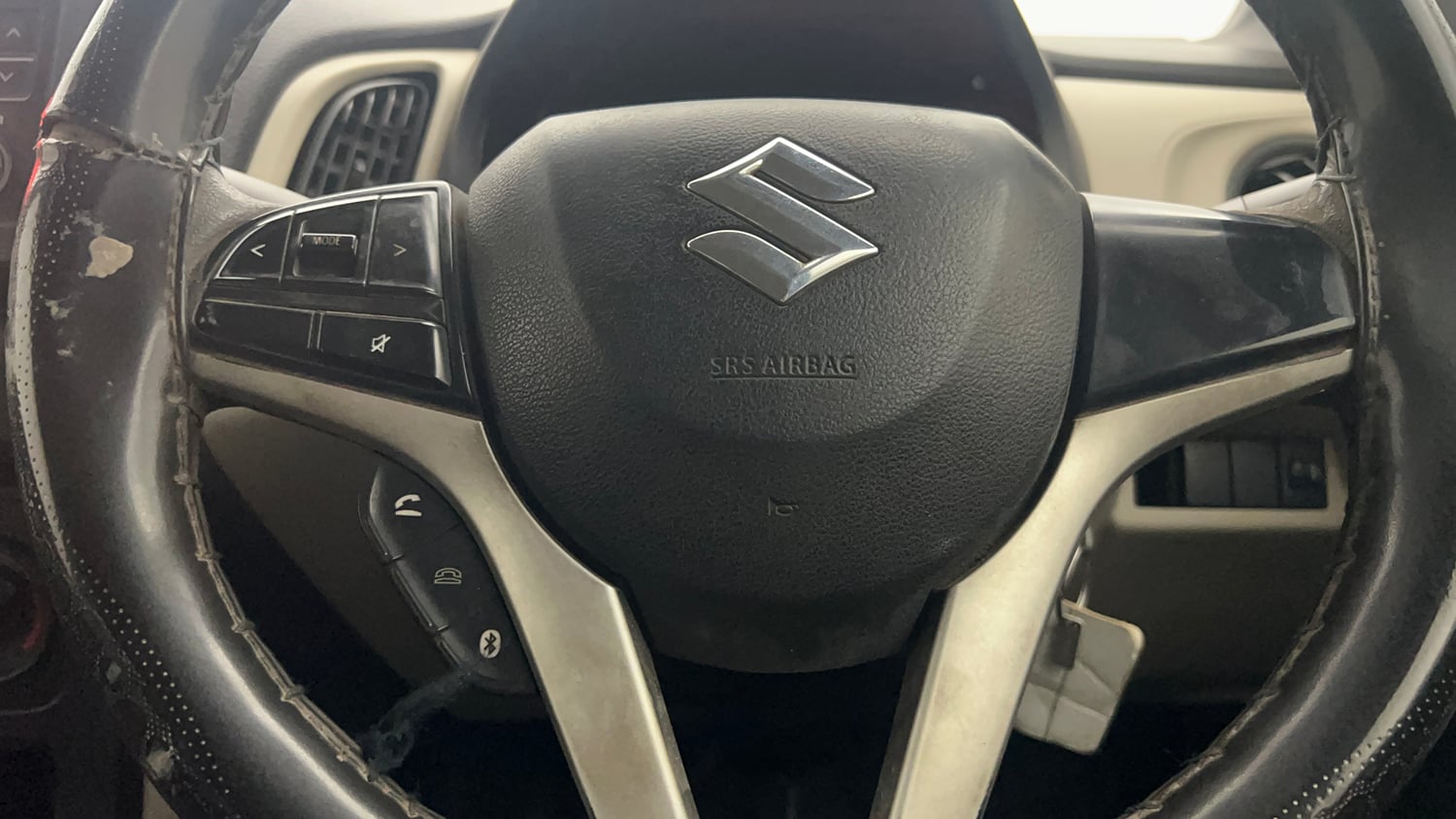 Used 2022 Maruti Suzuki Wagon R VXi (O) 1.2 Petrol Manual top_features Steering mounted controls