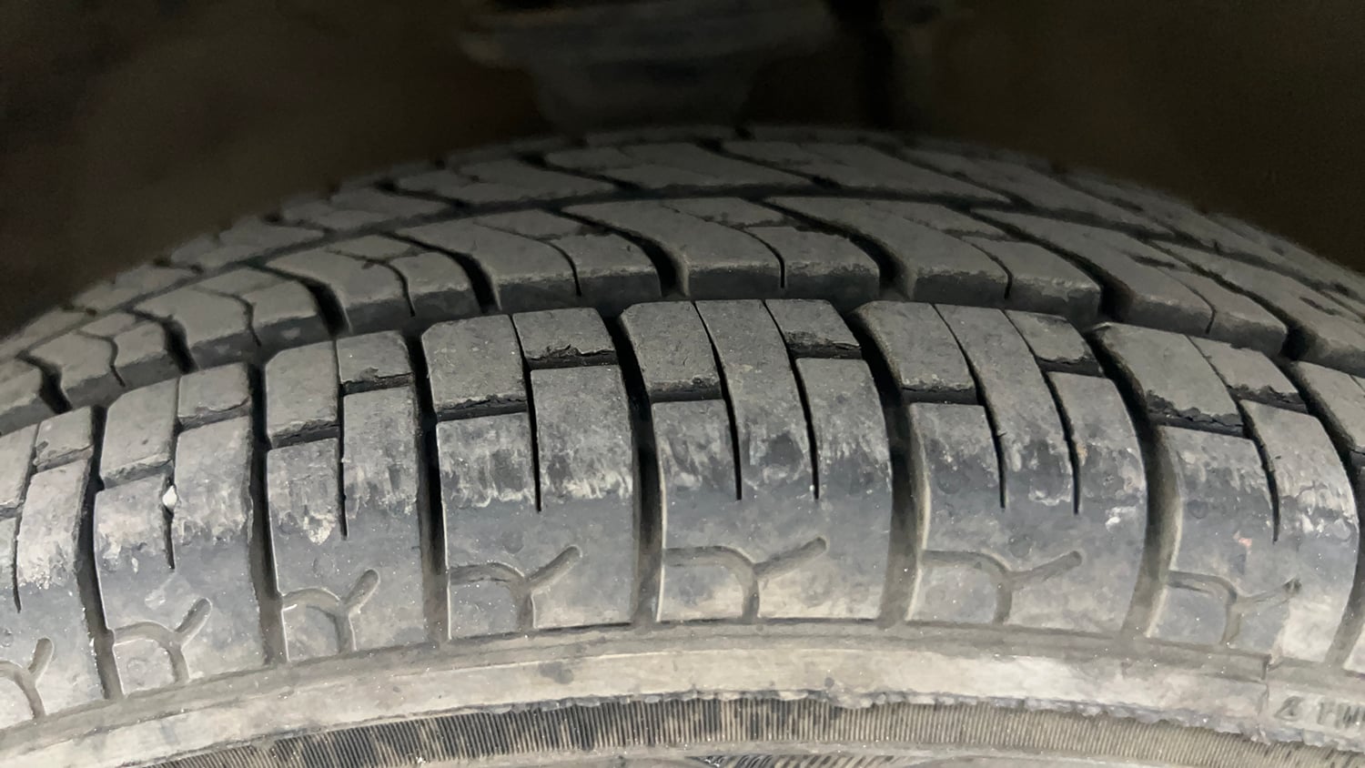 Used 2018 Maruti Suzuki Alto 800 VXi Petrol Manual tyres LEFT FRONT TYRE TREAD VIEW
