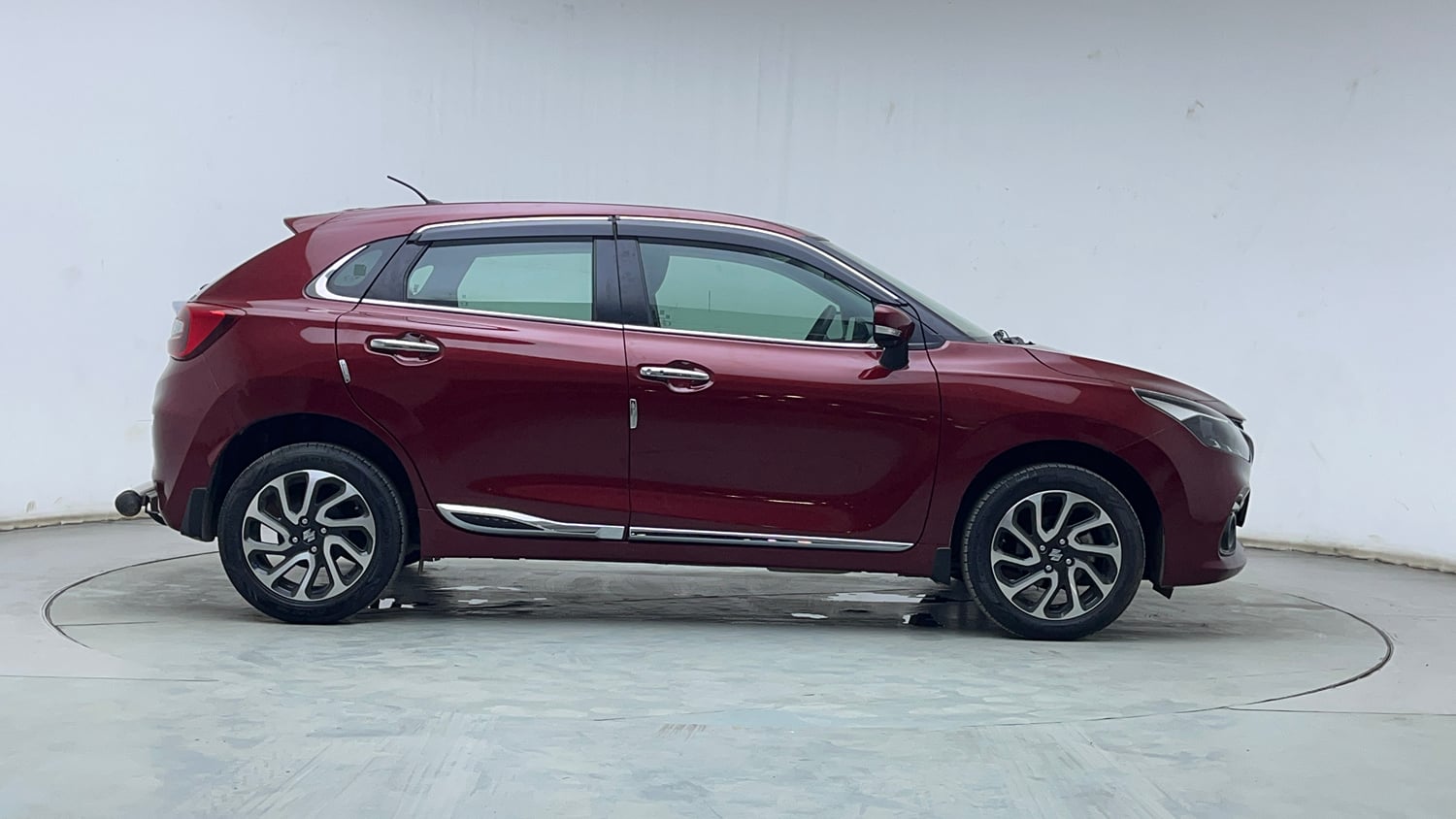 Used 2024 Maruti Suzuki Baleno Alpha MT Petrol Manual exterior RIGHT SIDE VIEW