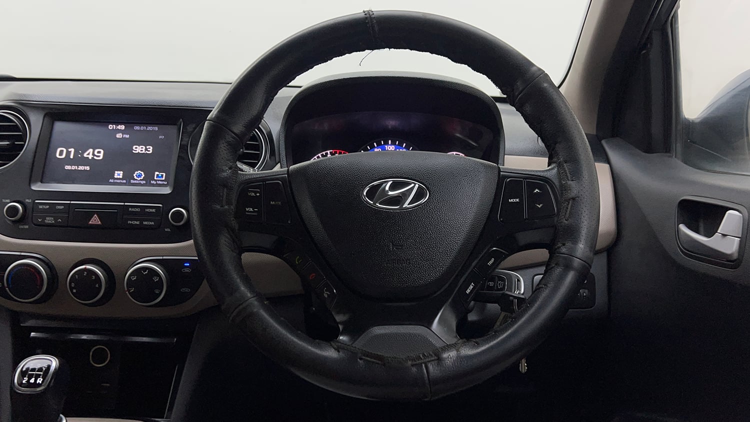 Used 2017 Hyundai Xcent SX Petrol Manual interior STEERING VIEW