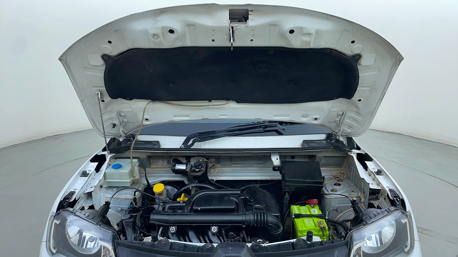 Used 2015 Renault Kwid RXT Petrol Manual engine ENGINE & BONNET OPEN FRONT VIEW