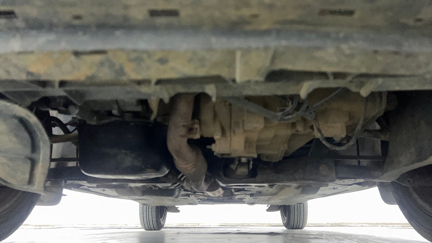 Used 2017 Volkswagen Polo Comfortline 1.2L (P) Petrol Manual extra FRONT LEFT UNDERBODY VIEW