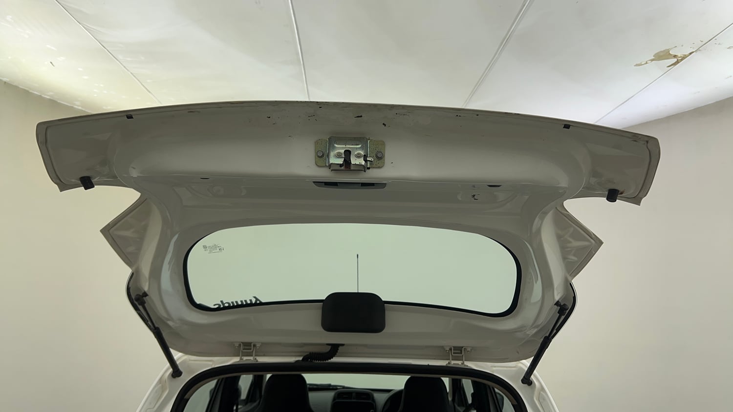 Used 2020 Renault Kwid 1.0 RXT AMT Opt Petrol Automatic interior DICKY DOOR OPEN VIEW
