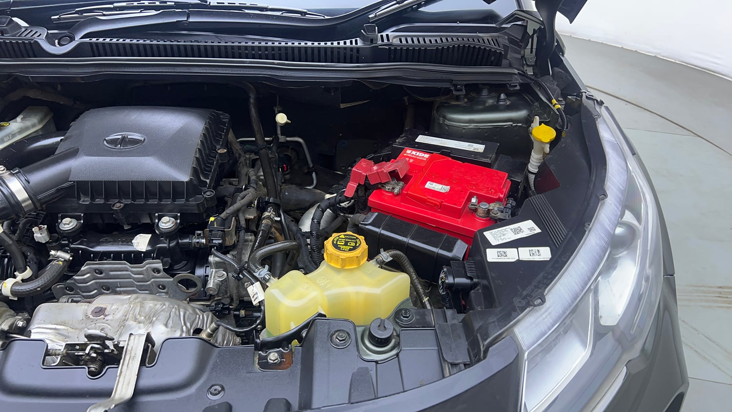Used 2021 Tata Nexon XZ Plus Petrol Manual engine ENGINE LEFT SIDE VIEW