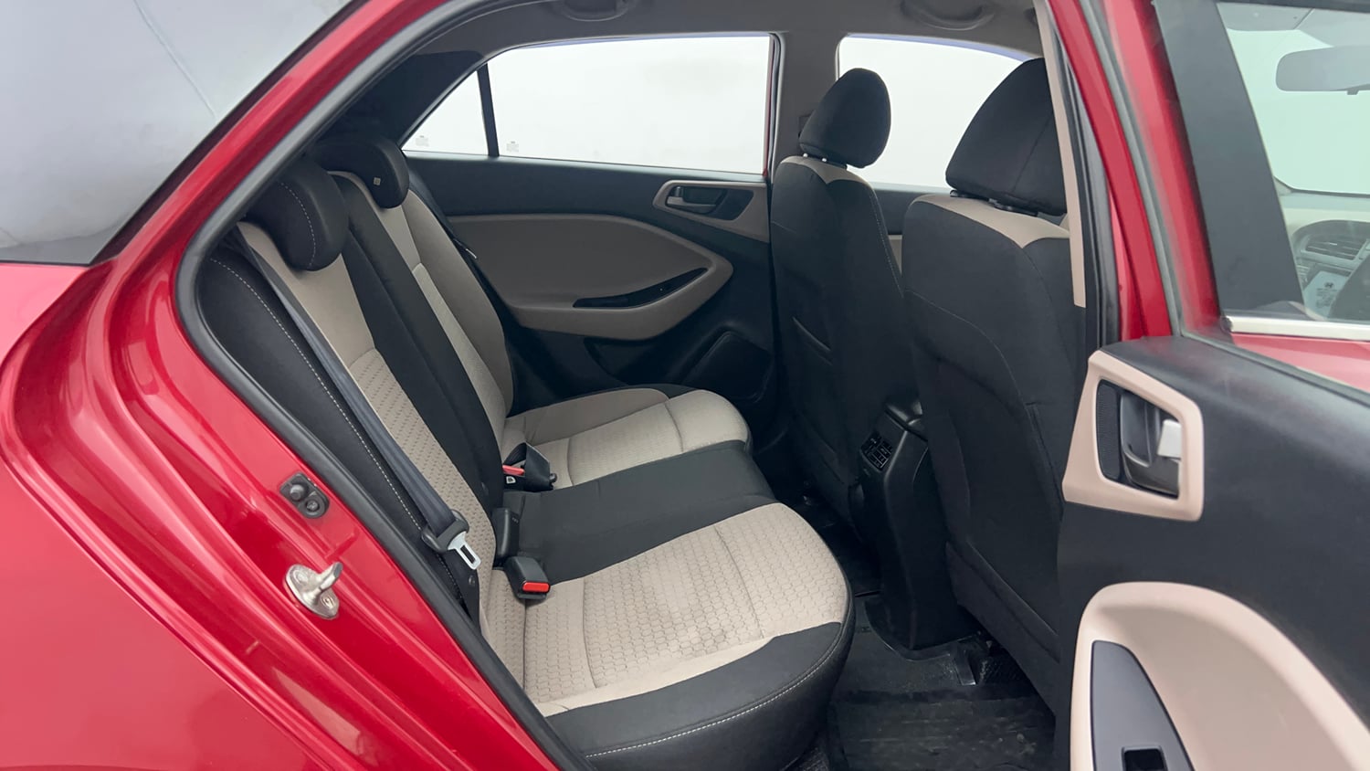Used 2017 Hyundai Elite i20 Asta 1.4 CRDI (O) Diesel Manual interior RIGHT SIDE REAR DOOR CABIN VIEW