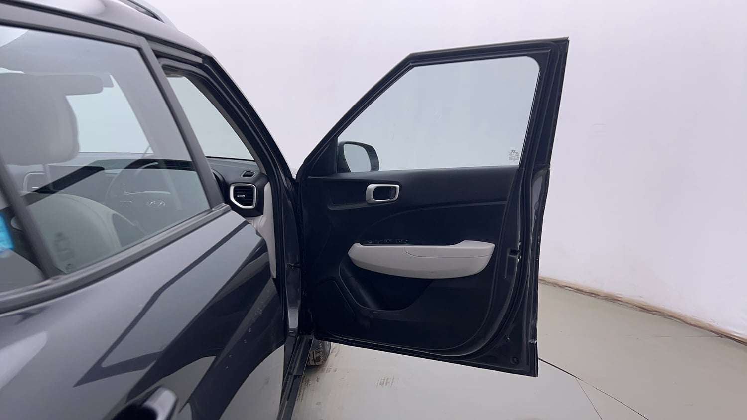 Used 2025 Hyundai Venue S 1.2 Petrol Petrol Manual interior RIGHT FRONT DOOR OPEN VIEW
