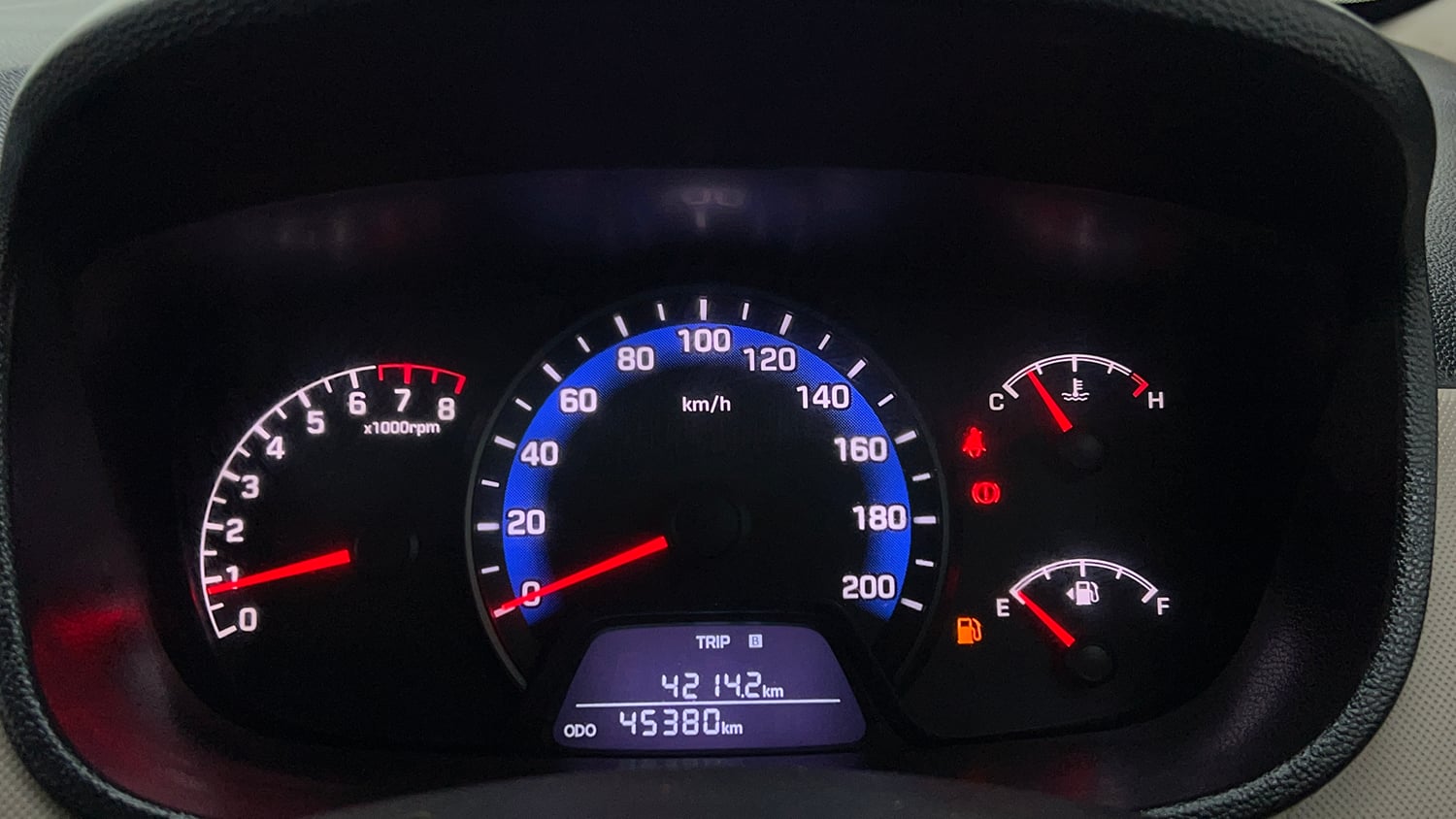 Used 2017 Hyundai Xcent SX Petrol Manual interior CLUSTERMETER VIEW
