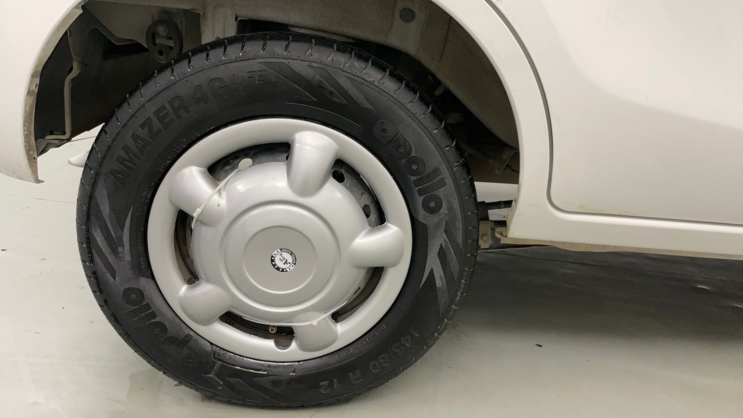 Used 2019 Maruti Suzuki Alto 800 LXi Petrol Manual tyres RIGHT REAR TYRE RIM VIEW