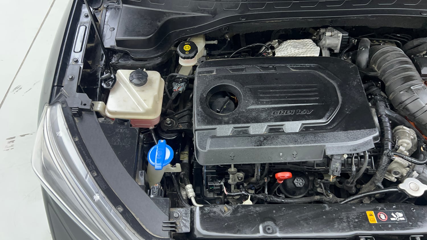 Used 2022 Kia Sonet HTX 1.5 AT Diesel Automatic engine ENGINE RIGHT SIDE VIEW