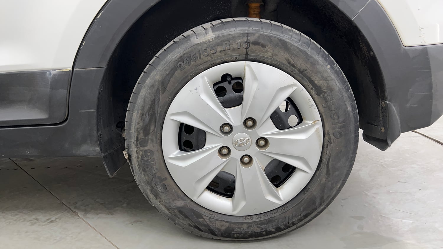 Used 2018 Hyundai Creta S 1.4 CRDi Diesel Manual tyres LEFT REAR TYRE RIM VIEW