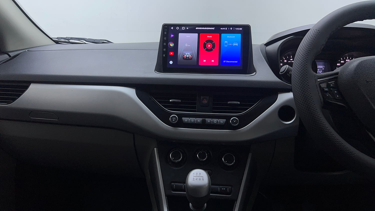 Used 2018 Tata Nexon XM Petrol Manual interior MUSIC SYSTEM & AC CONTROL VIEW