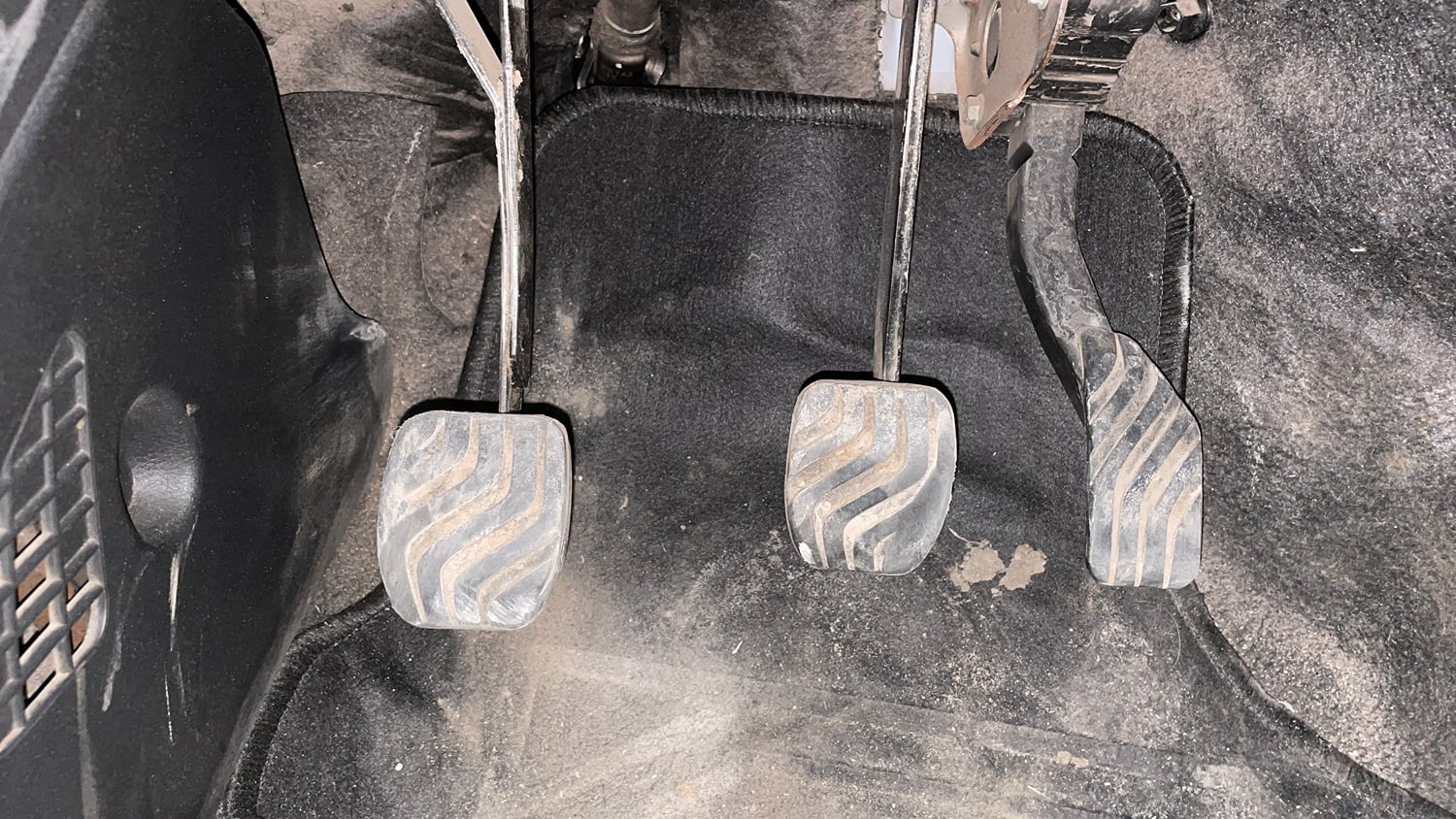 Used 2022 Datsun Redi-GO T(O) 1.0 Petrol Manual interior PEDALS VIEW
