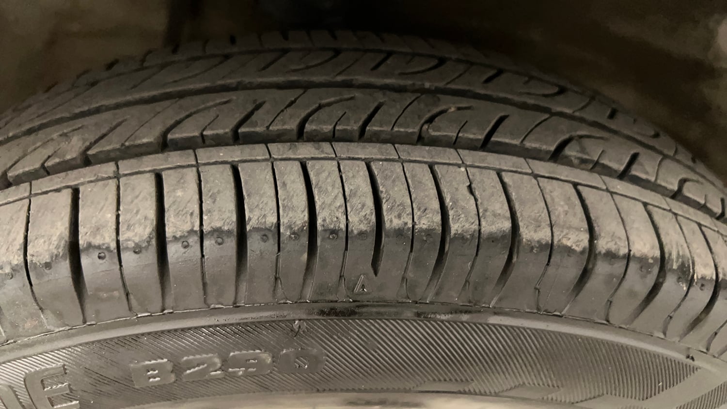Used 2018 Maruti Suzuki Alto 800 LXi (O) Petrol Manual tyres RIGHT FRONT TYRE TREAD VIEW