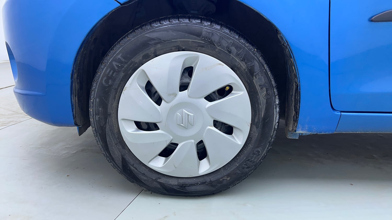 Used 2016 Maruti Suzuki Celerio ZXi AMT Petrol Automatic tyres LEFT FRONT TYRE RIM VIEW