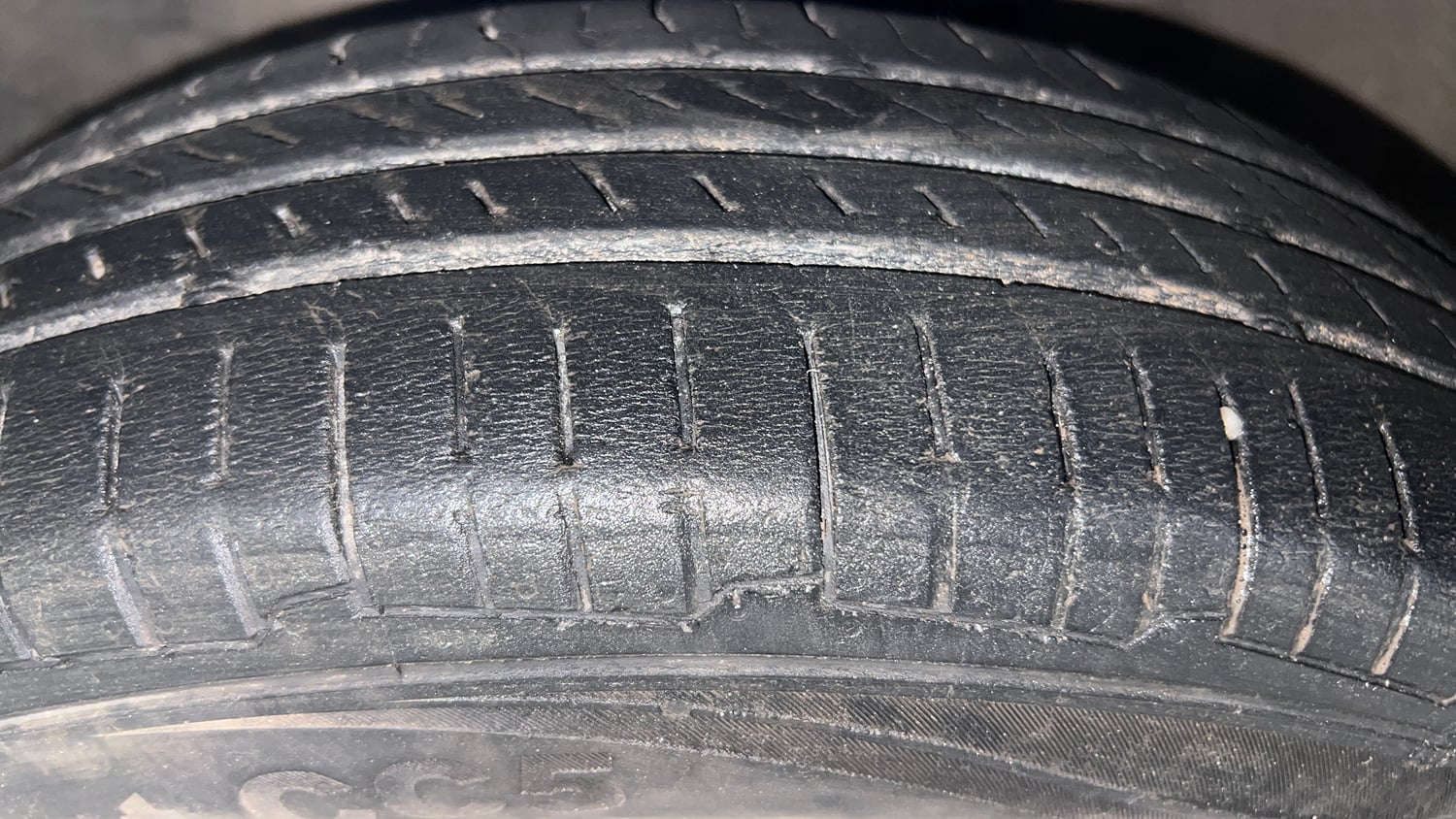 Used 2012 Maruti Suzuki Wagon R LXi Petrol Manual tyres LEFT FRONT TYRE TREAD VIEW