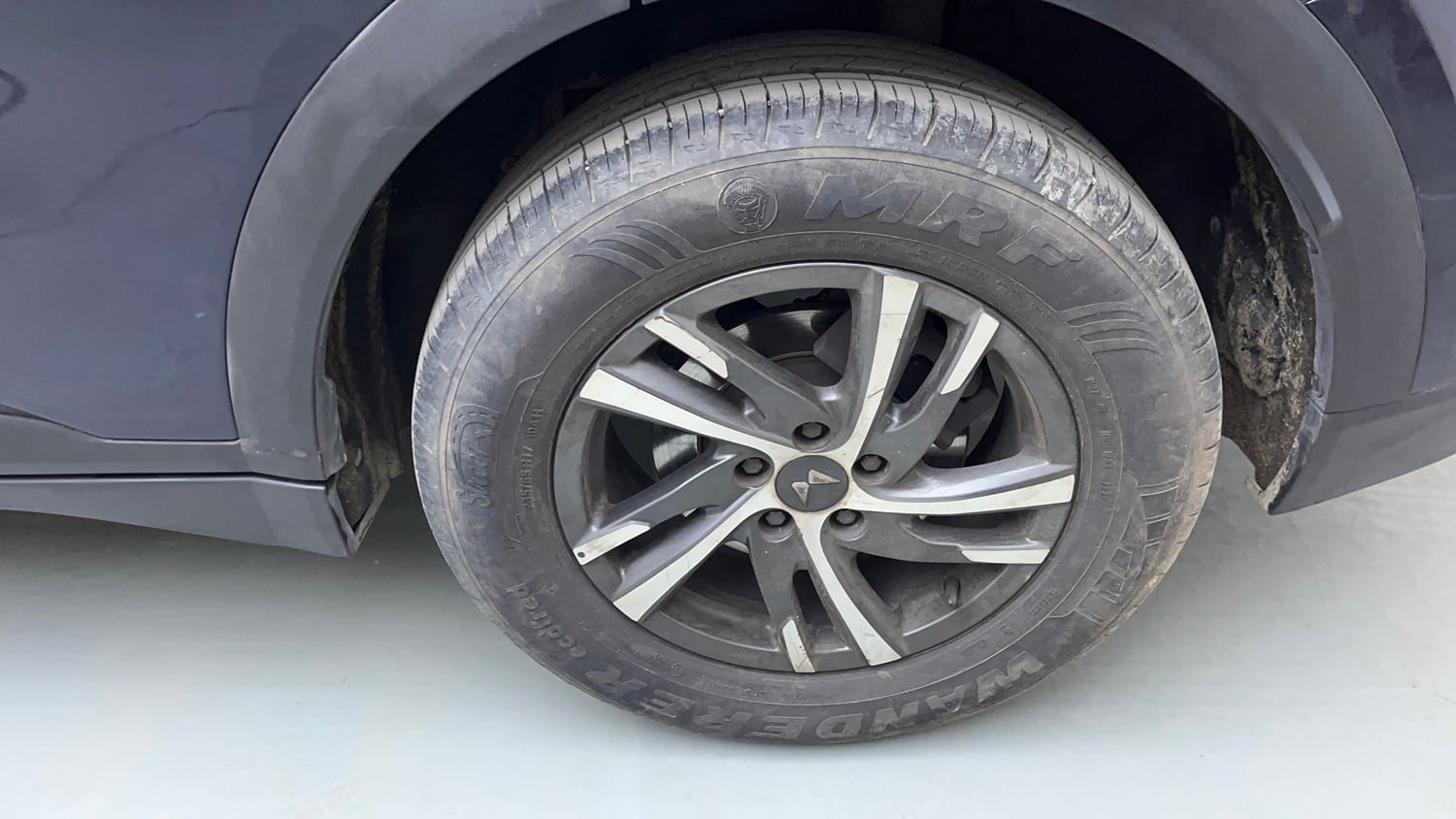 Used 2022 Mahindra XUV700 AX 5 Diesel MT 7 STR Diesel Manual tyres LEFT REAR TYRE RIM VIEW