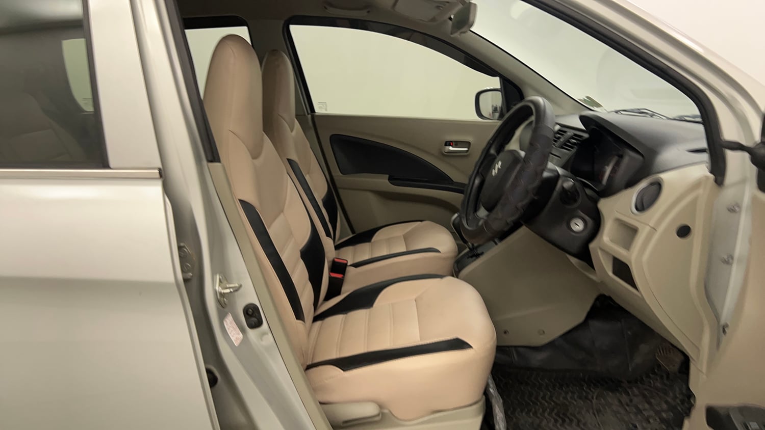 Used 2016 Maruti Suzuki Celerio VXi AMT Petrol Automatic interior RIGHT SIDE FRONT DOOR CABIN VIEW
