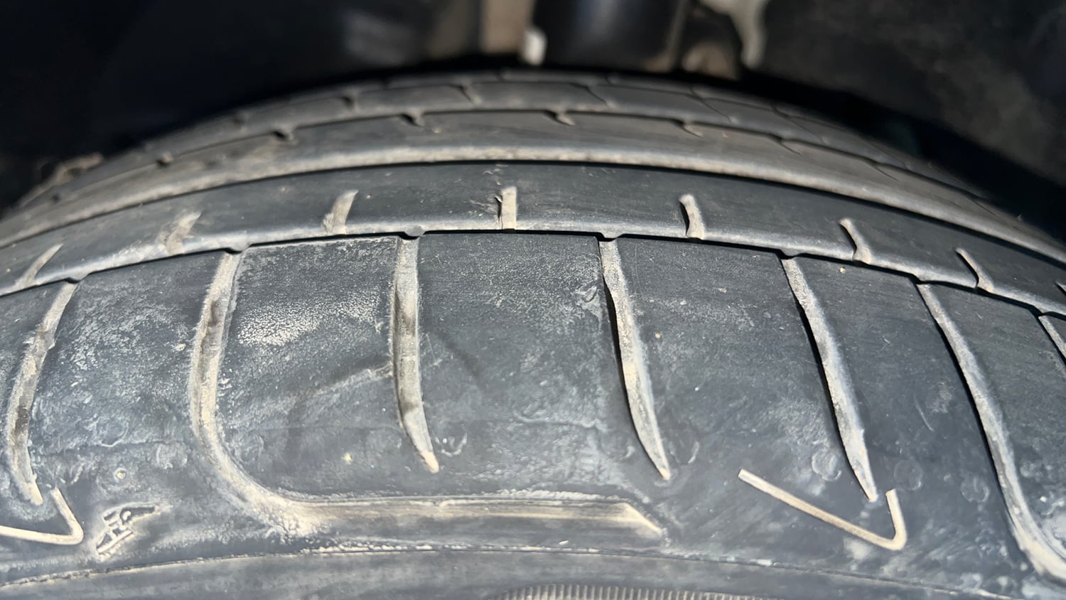 Used 2023 Mini Cooper SE 3-Door Electric Automatic tyres LEFT FRONT TYRE TREAD VIEW