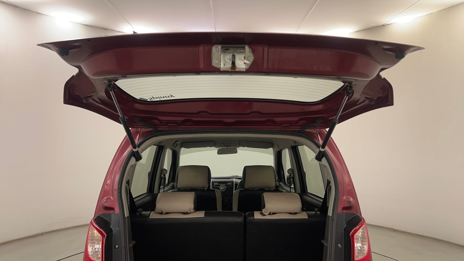Used 2012 Maruti Suzuki Wagon R 1.0 VXi Petrol Manual interior DICKY DOOR OPEN VIEW