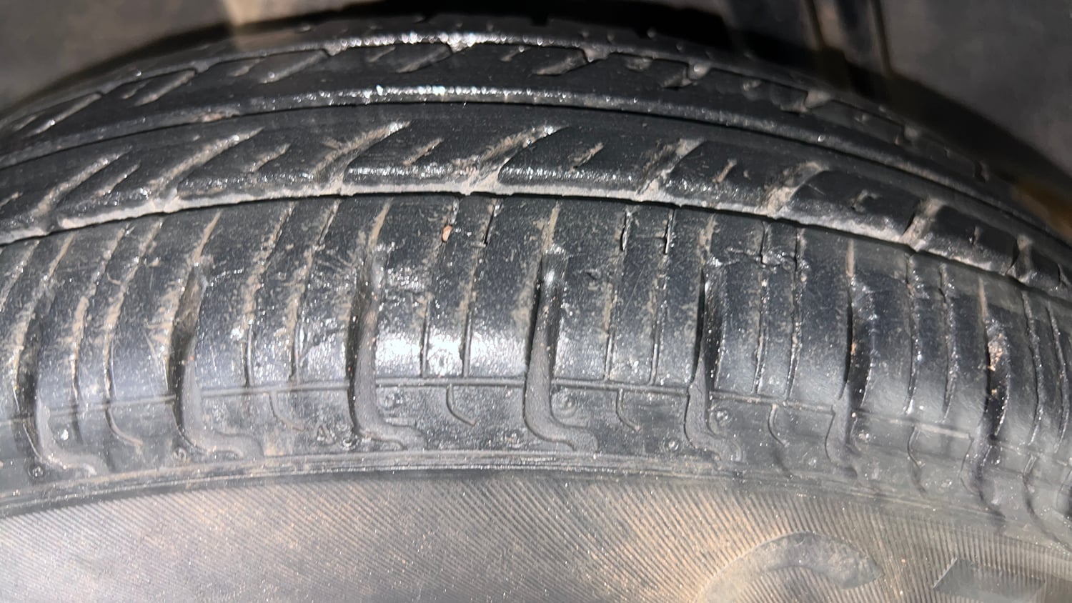 Used 2017 Renault Kwid 1.0 RXT Petrol Manual tyres RIGHT REAR TYRE TREAD VIEW