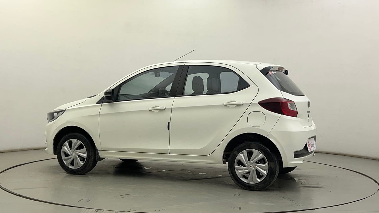 Used 2024 Tata Tiago XT CNG Cng Manual exterior LEFT REAR CORNER VIEW