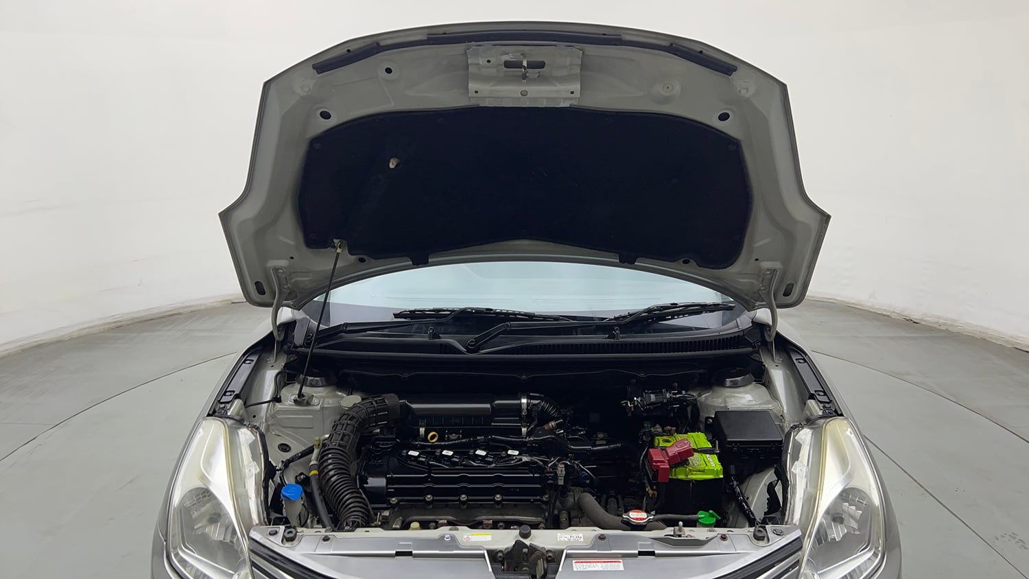 Used 2018 Maruti Suzuki Baleno Delta 1.2 AT Petrol Automatic engine ENGINE & BONNET OPEN FRONT VIEW