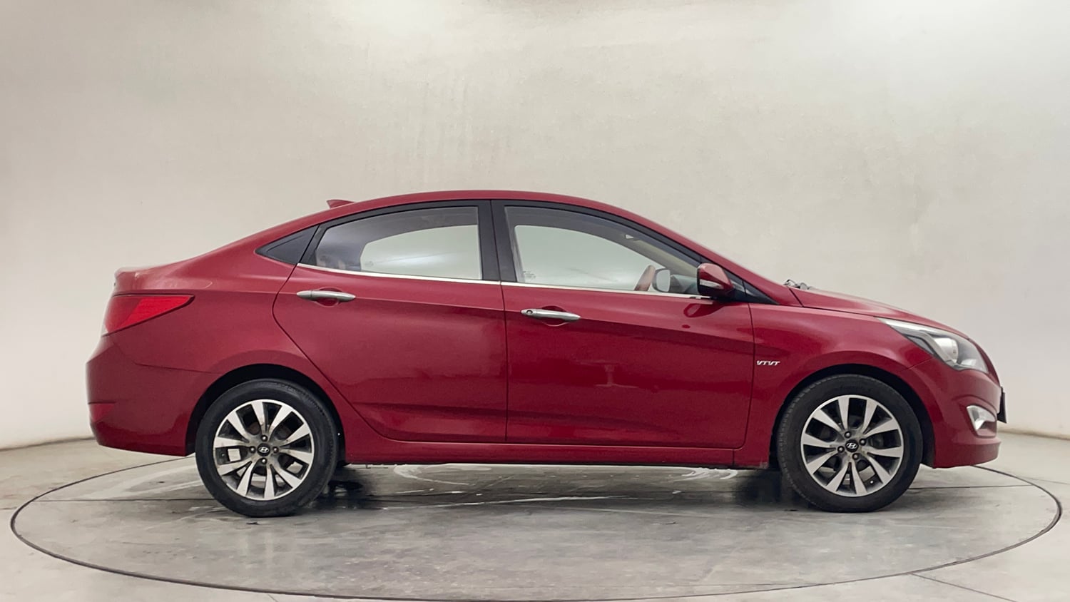 Used 2016 Hyundai Verna 1.6 VTVT SX Petrol Manual exterior RIGHT SIDE VIEW