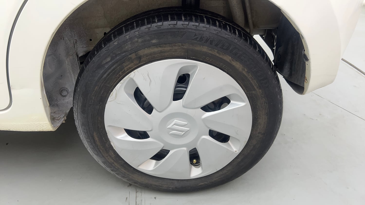 Used 2019 Maruti Suzuki Celerio VXi Petrol Manual tyres LEFT REAR TYRE RIM VIEW