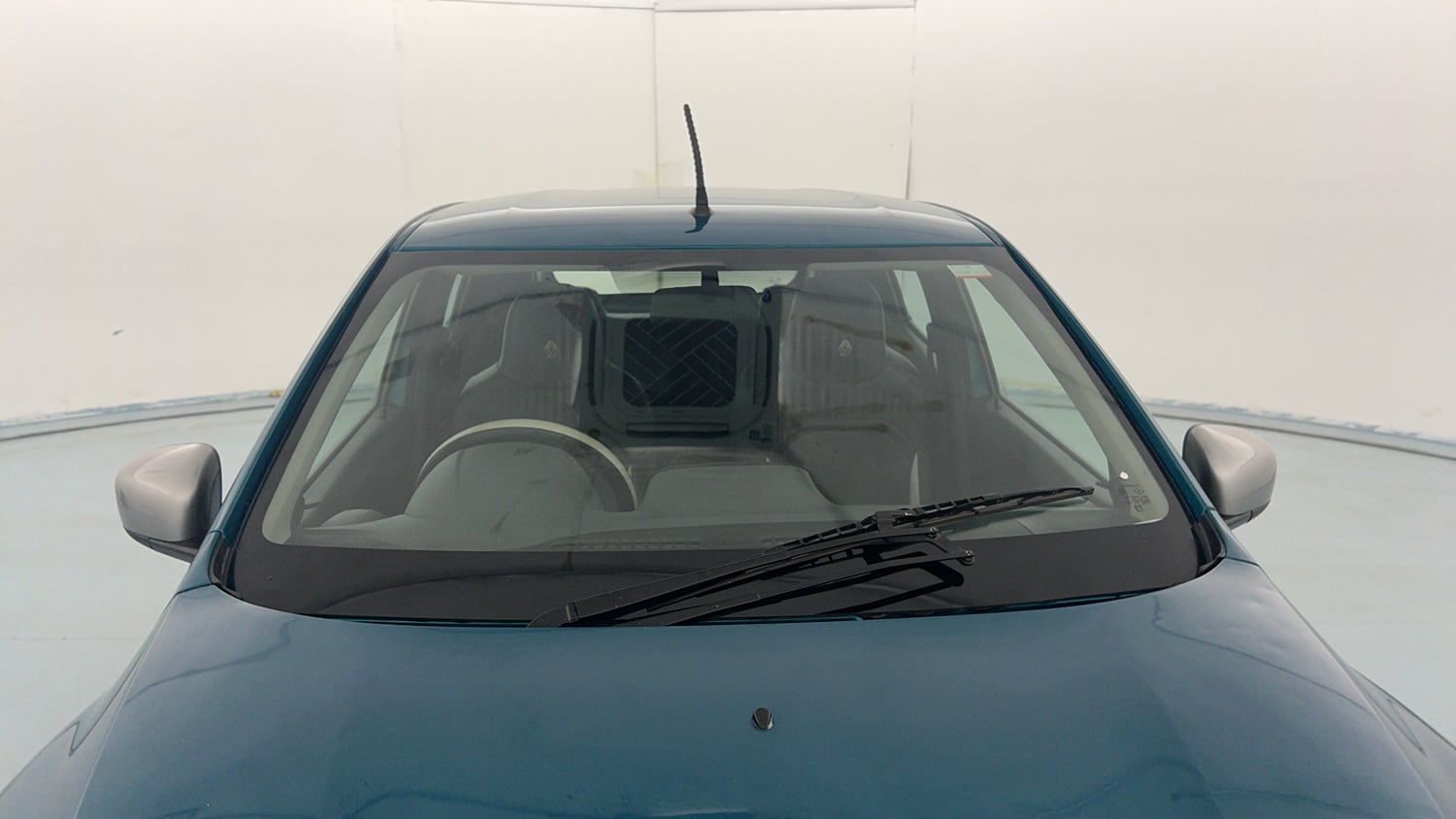 Used 2021 Renault Kwid RXT 1.0 (O) Petrol Manual exterior FRONT WINDSHIELD VIEW