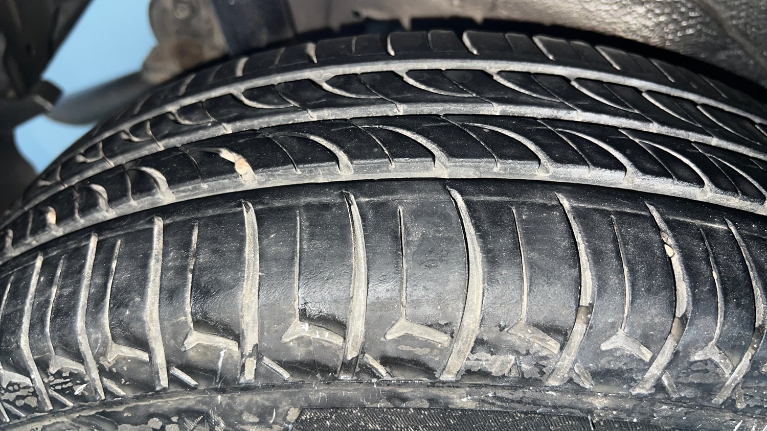 Used 2016 Maruti Suzuki Wagon R 1.0 VXI AMT Petrol Automatic tyres RIGHT REAR TYRE TREAD VIEW
