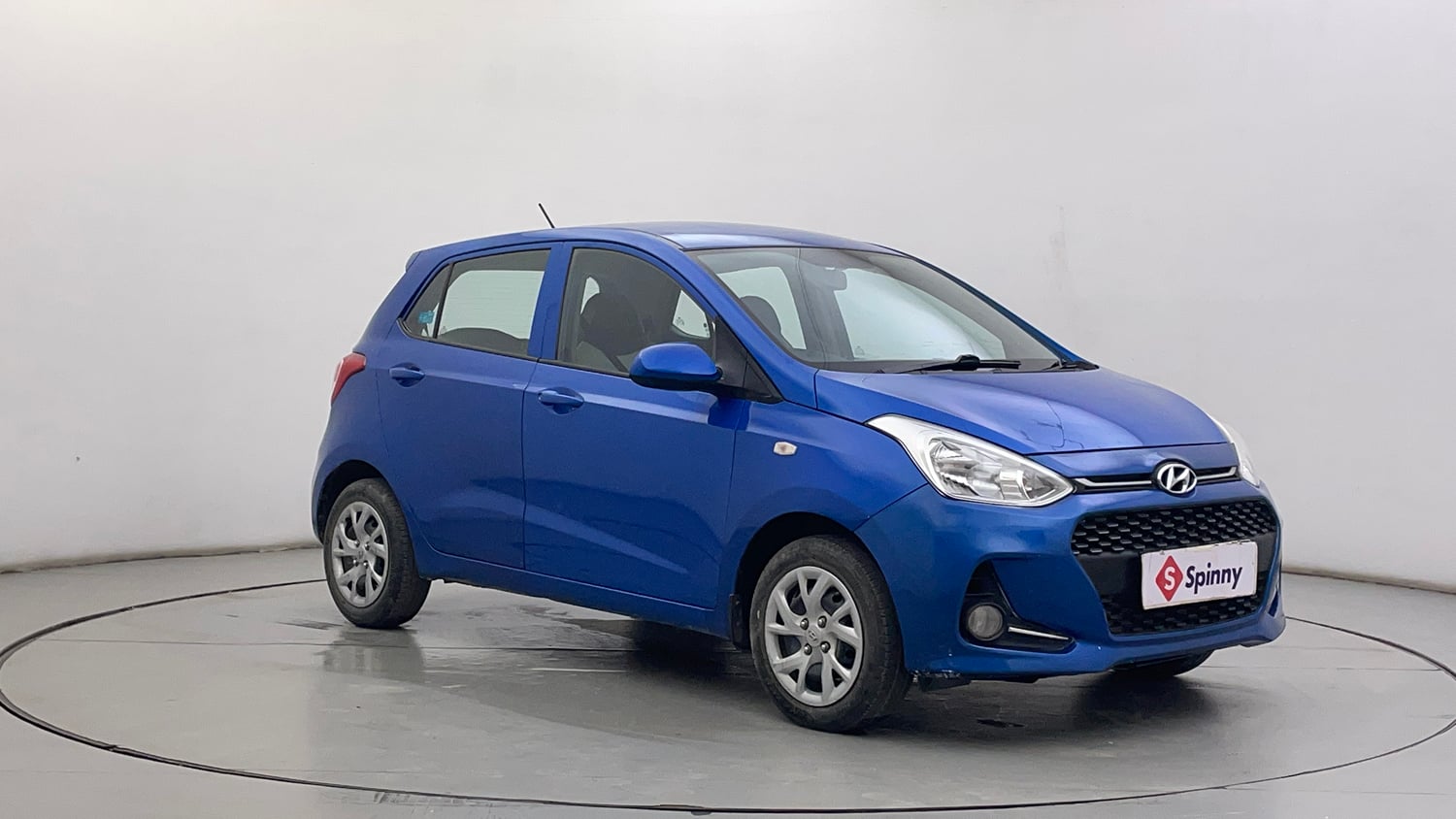 Used 2018 Hyundai Grand i10 Sportz 1.2 Kappa VTVT Petrol Manual exterior RIGHT FRONT CORNER VIEW