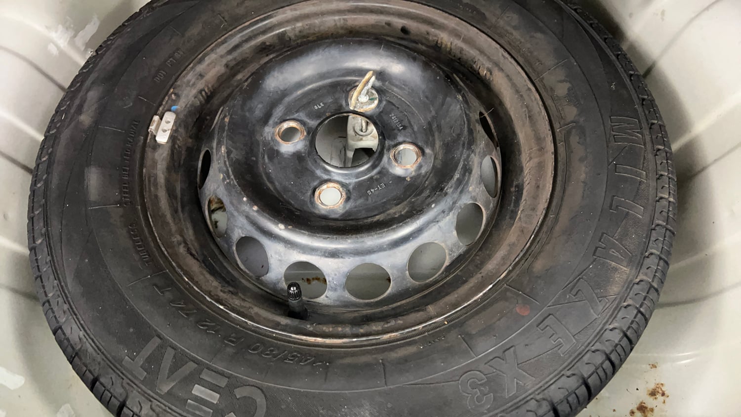 Used 2014 Maruti Suzuki Alto 800 Lxi Petrol Manual tyres SPARE TYRE VIEW