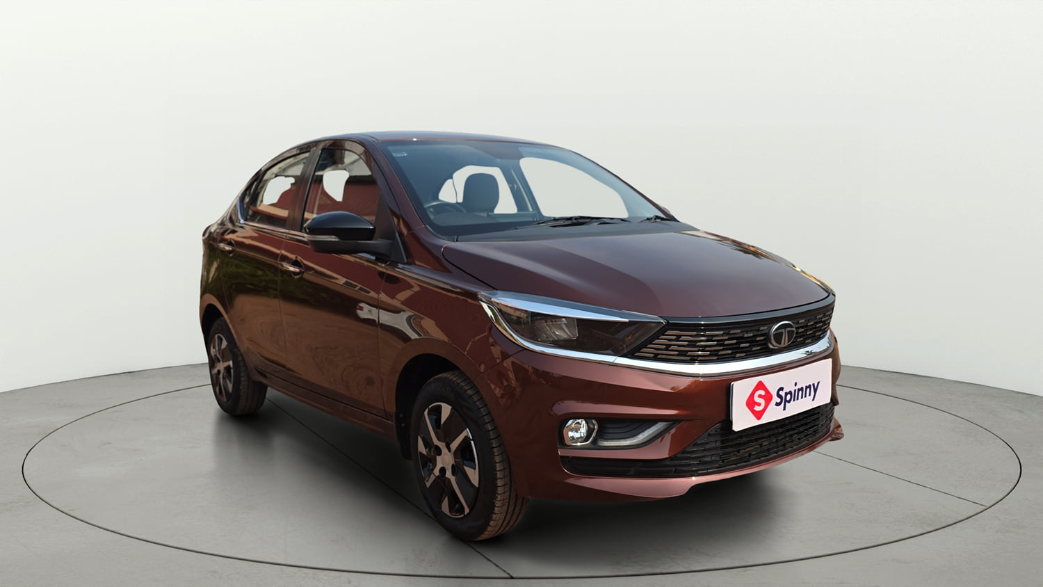 Used 2025 Tata Tigor XZA Plus iCNG Cng Automatic exterior RIGHT FRONT CORNER VIEW