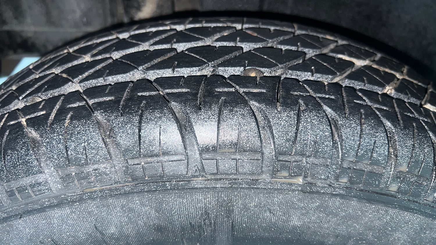 Used 2015 Maruti Suzuki Swift VXi Petrol Manual tyres RIGHT REAR TYRE TREAD VIEW