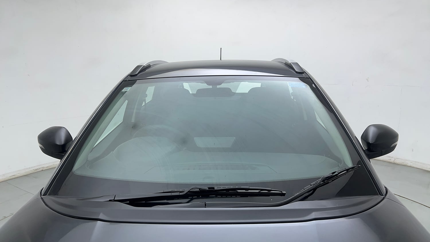 Used 2018 Tata Nexon XM Petrol Manual exterior FRONT WINDSHIELD VIEW