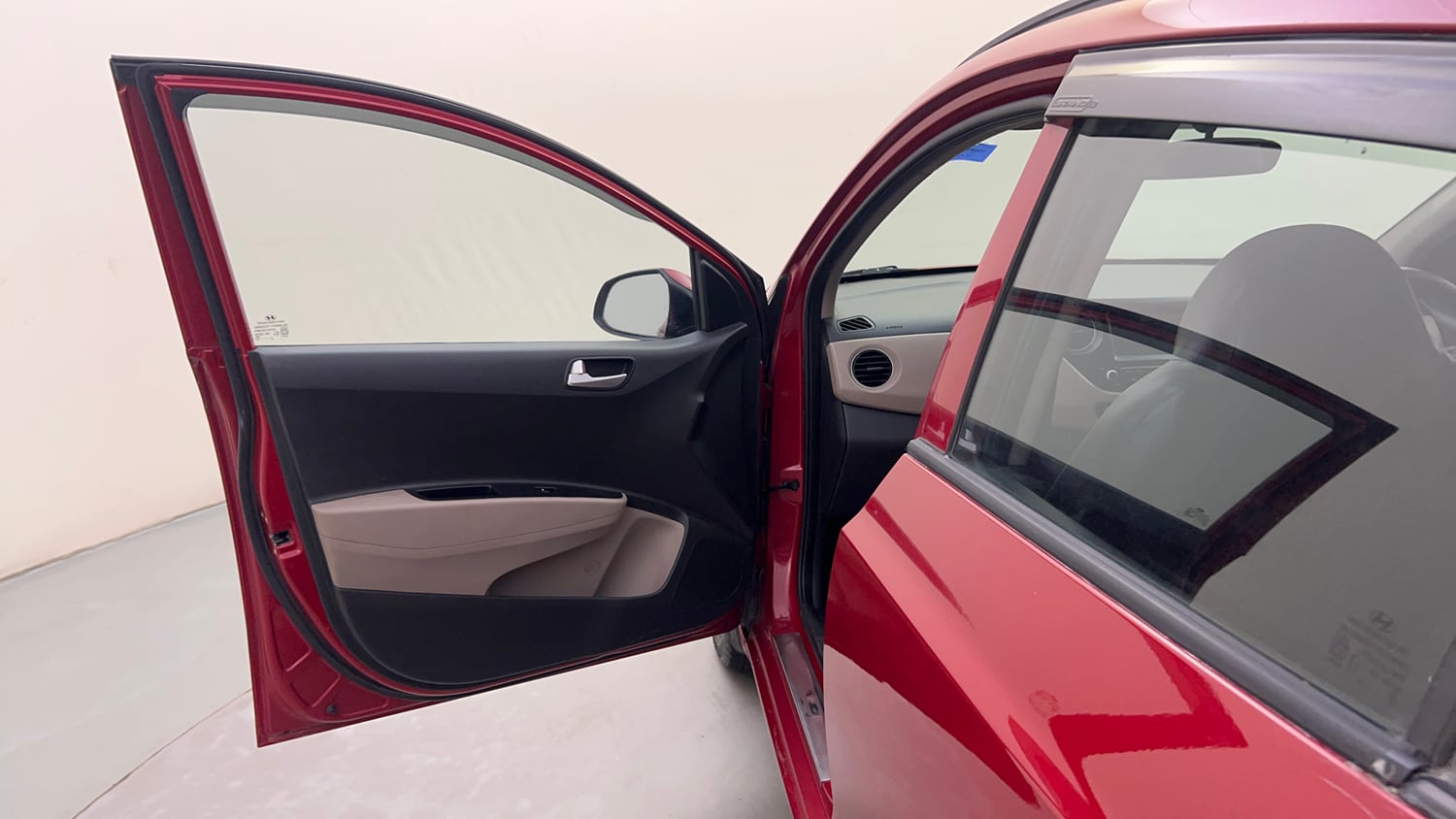 Used 2018 Hyundai Grand i10 Sportz AT 1.2 Kappa VTVT Petrol Automatic interior LEFT FRONT DOOR OPEN VIEW