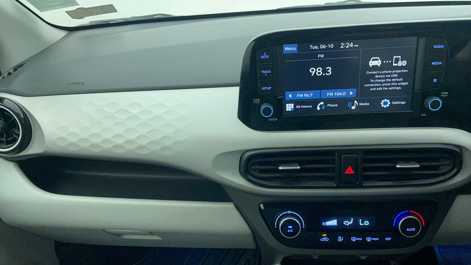 Used 2023 Hyundai Grand i10 Nios Sportz 1.2 Kappa AMT Petrol Automatic interior MUSIC SYSTEM & AC CONTROL VIEW