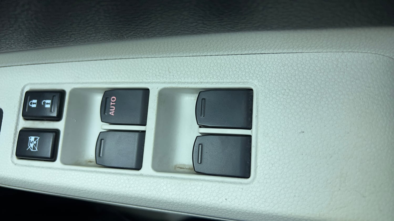 Used 2018 Maruti Suzuki Ignis Delta 1.2 AMT Petrol Automatic top_features Power windows