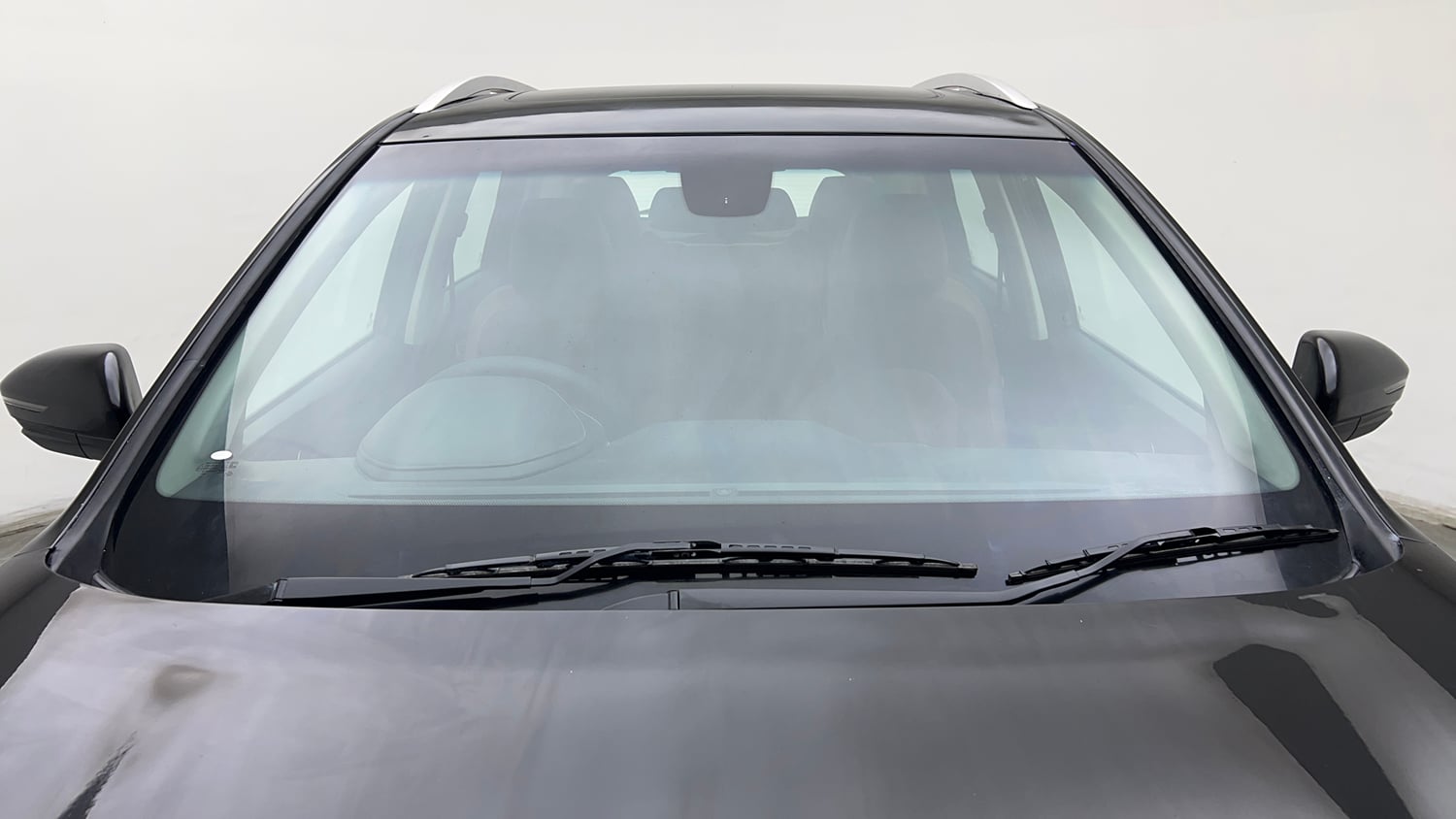 Used 2020 MG Motors Hector Plus Sharp 1.5 DCT Petrol Petrol Automatic exterior FRONT WINDSHIELD VIEW