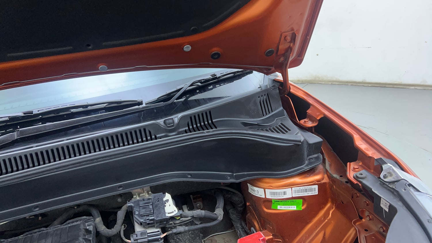 Used 2023 Tata Punch Creative Dual Tone AMT Petrol Automatic engine ENGINE LEFT SIDE HINGE & APRON VIEW