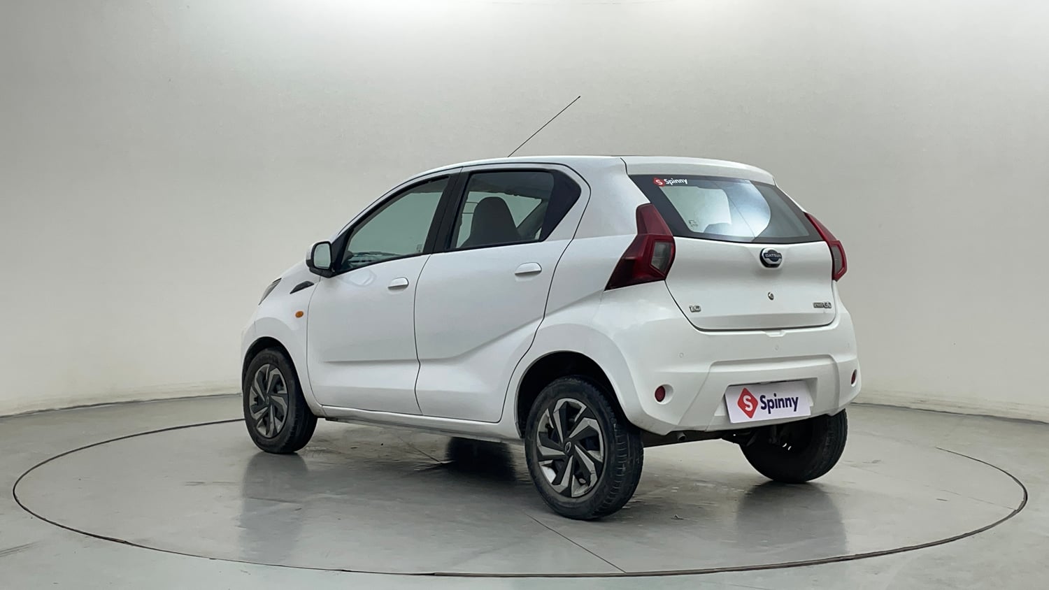 Used 2022 Datsun Redi-GO T(O) 1.0 Petrol Manual exterior LEFT REAR CORNER VIEW