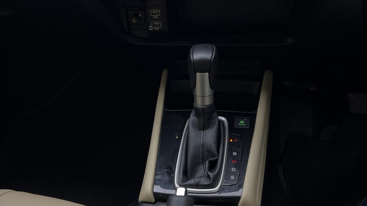 Used 2022 Honda City ZX CVT Petrol Petrol Automatic interior GEAR  KNOB VIEW